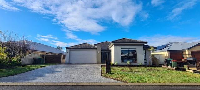 16 Greenough Place, WA 6232