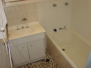 Bathroom (2007-10-04)