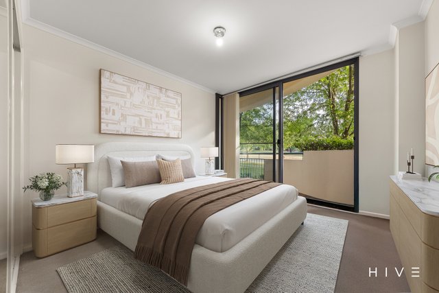 211/107 Canberra Avenue, ACT 2603