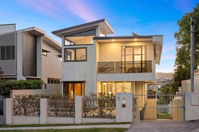 42 Fernberg Road, QLD 4064