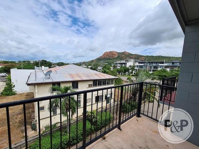 8/5 Rose Street, QLD 4810