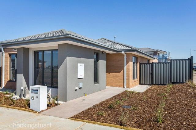 13 Amberfish Walk, VIC 3029