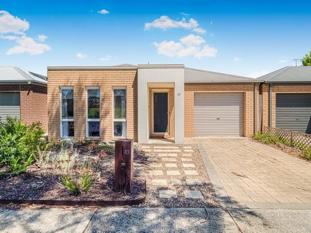 43 Calais Circuit, VIC 3977