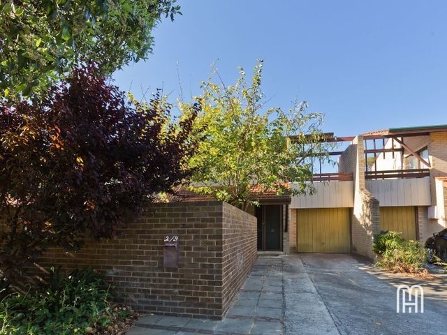 2/9 Park Road, WA 6009