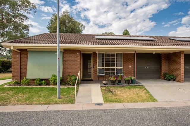 102 Amber Court, NSW 2640