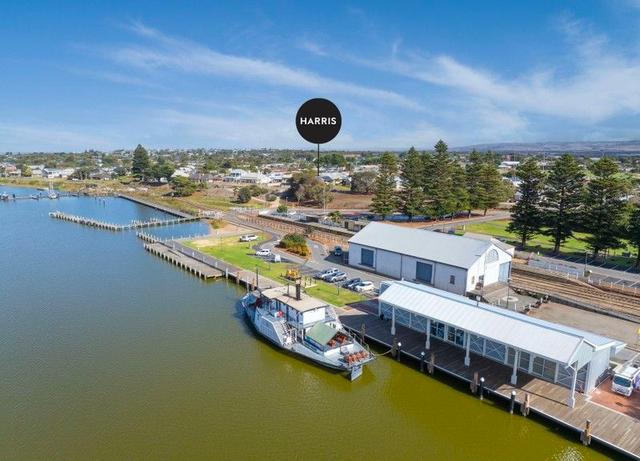 2 Hutchinson  Street, SA 5214
