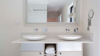 Bathroom (2019-10-11)