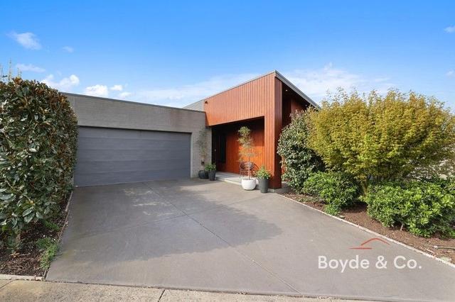 140 Twin Ranges Drive, VIC 3820