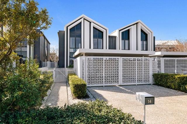 14 The Lakes  Esplanade, QLD 4218