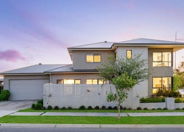 10 Gledswood Hills Drive, NSW 2557