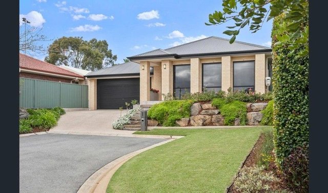 2 Stuart Court, SA 5158