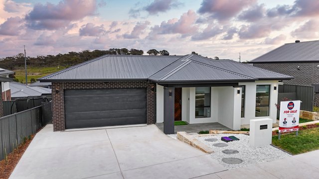 124 Edward Drive, NSW 2620