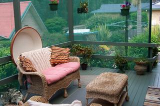 Outdoor living (2006-10-26)