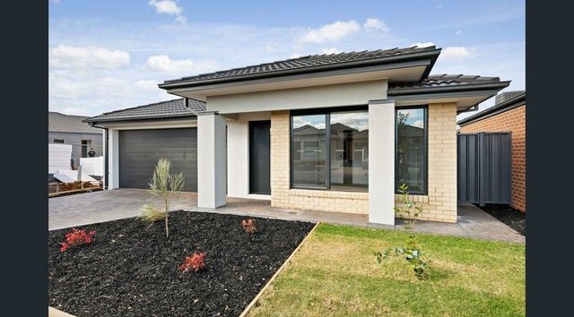 8 Buckland Avenue, VIC 3338