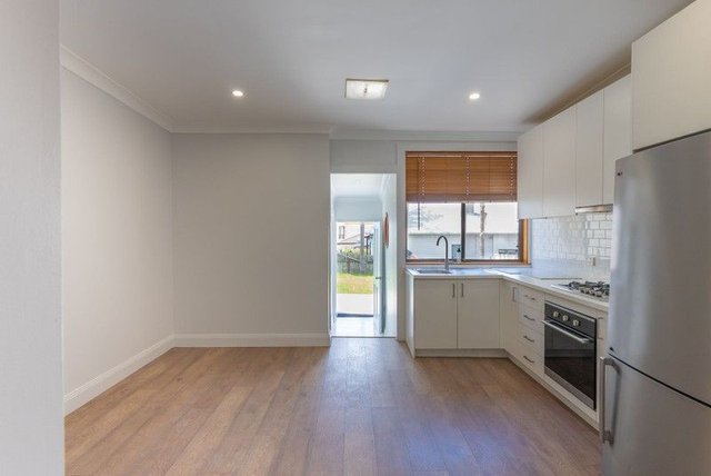 1B Glenfarne St, NSW 2207