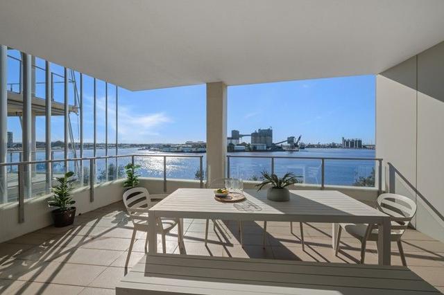 302/17 Honeysuckle Drive, NSW 2300