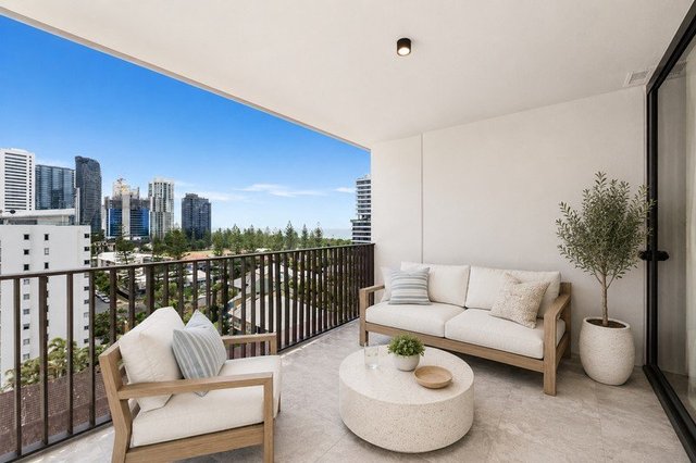 802/7-9 Mermaid  Avenue, QLD 4218