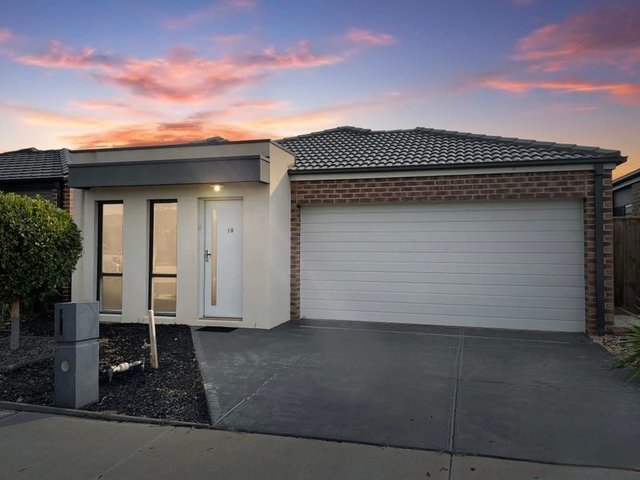 18 Forrester Grove, VIC 3336