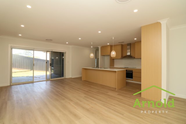 18 Strawberry Terrace, NSW 2285