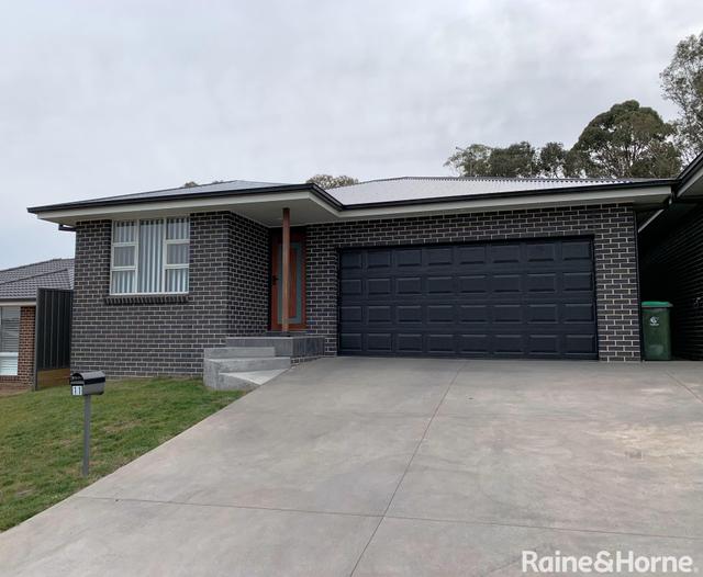 11 Young Street, NSW 2800