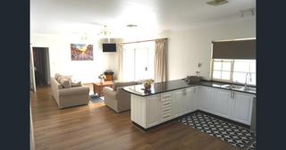 Kitchen family area (2017-07-31)