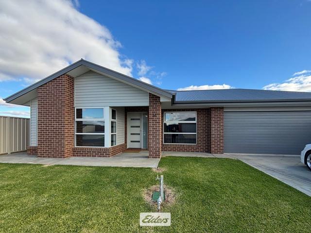 14 Trissino Way, VIC 3500