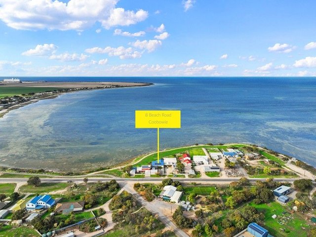 8 Beach Road, SA 5583