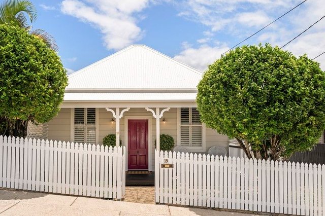18 Woolcock Street, QLD 4059