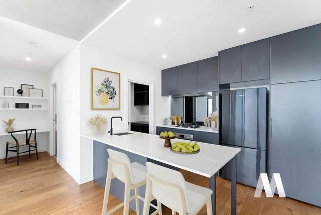 1709/6 Joseph Road, VIC 3011