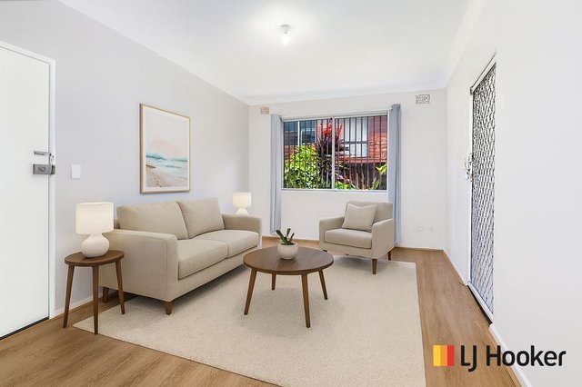 2/5 Fairmount Street, NSW 2195