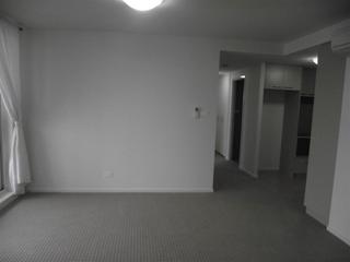 Bedroom 1 (2012-12-13)