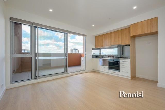 805/33-35 Hall Street, VIC 3039