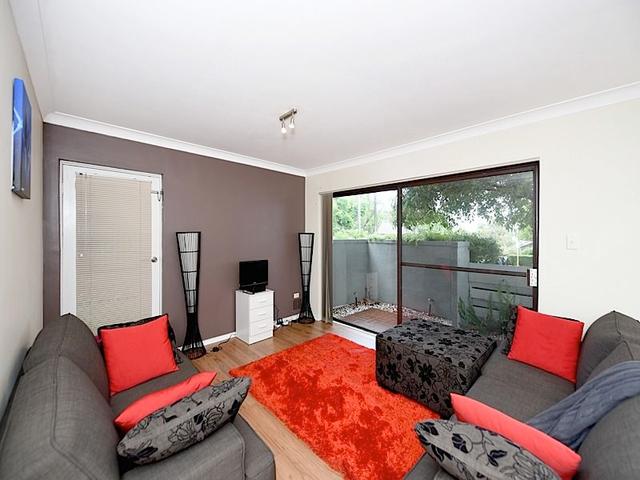 9/23 Kinsella Street, WA 6060