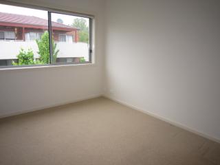 Bedroom 1 (2014-10-14)