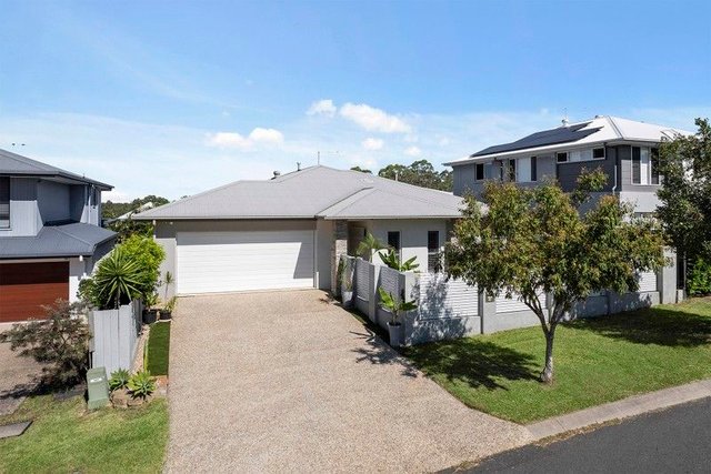 14 Sovereign Place, QLD 4035