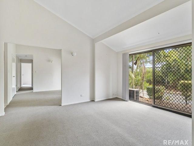 1/4 Madsen Place, QLD 4215