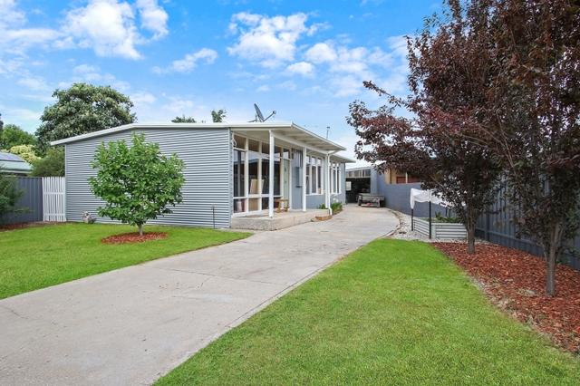 21 Mulqueeny Street, VIC 3690