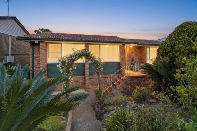 6 Birkdale Crescent, NSW 2170