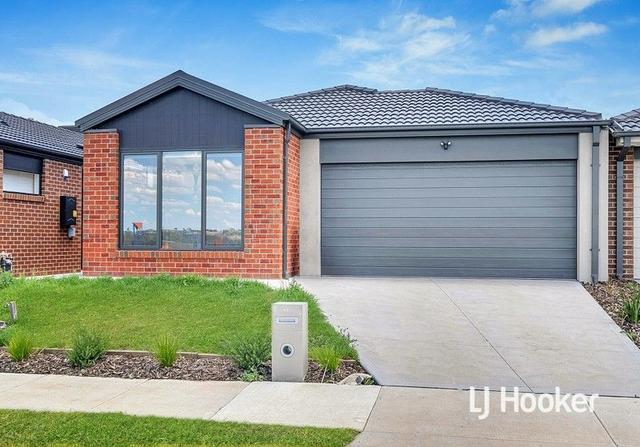 112 Newbridge Boulevard, VIC 3756