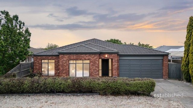 19 Dolphin Crescent, VIC 3030