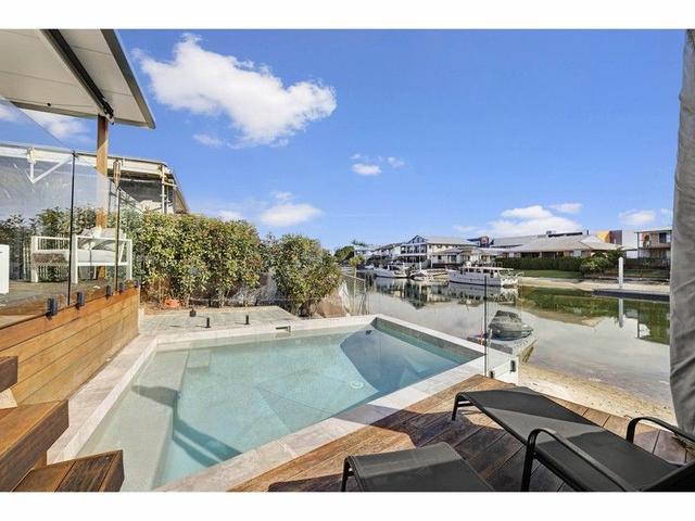 2/8 Inga Avenue, QLD 4217
