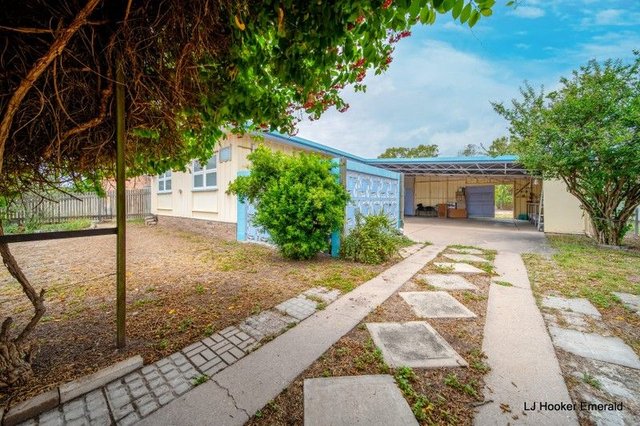 64 Esmond St, QLD 4720