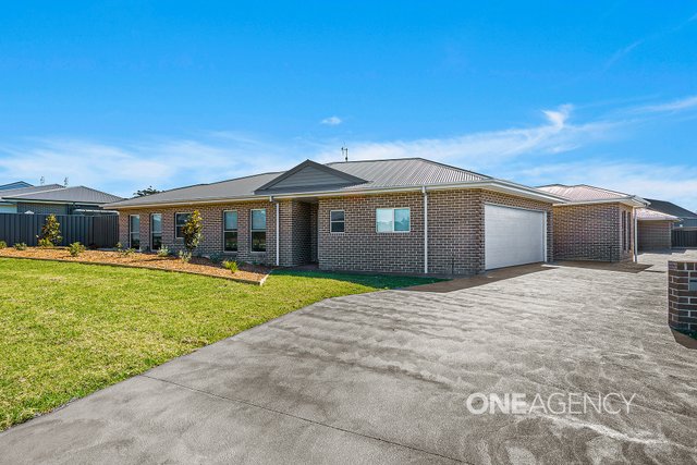 1/52 Peacehaven Way, NSW 2540