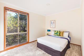Bedroom (2016-05-05)