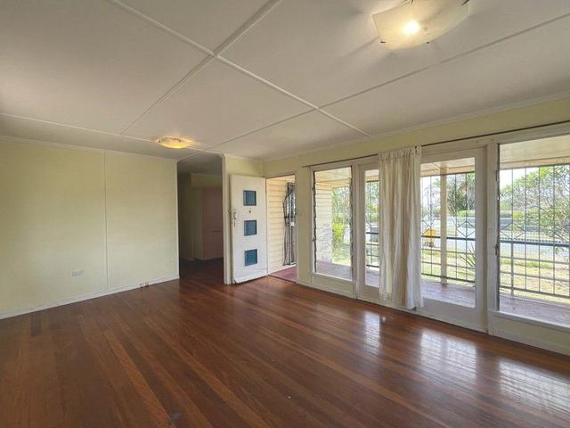 8 Carowell Street, QLD 4110