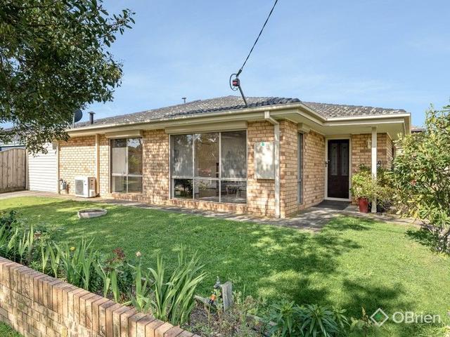 1 Calwell  Court, VIC 3977