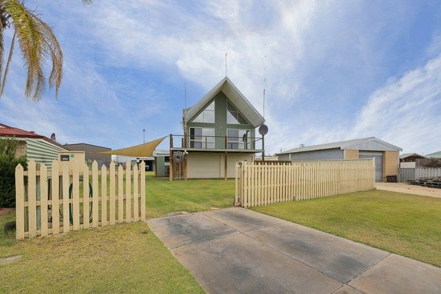34 Salvaire Crescent, WA 6044