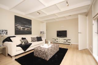 Lounge Room (2010-11-11)