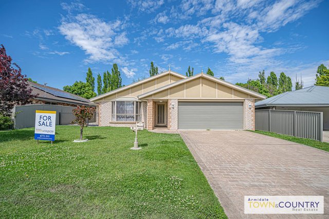 8 Rusden Court, NSW 2350