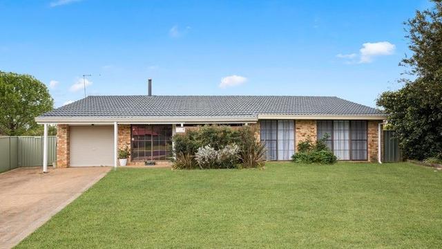 4 Talbingo Place, NSW 2560